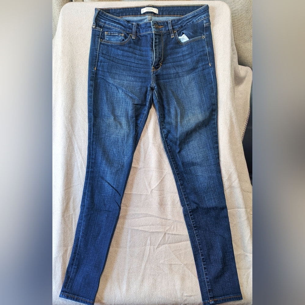Women's Skinny Jeans 3x Pairs - A&F and Old Navy - 28/8